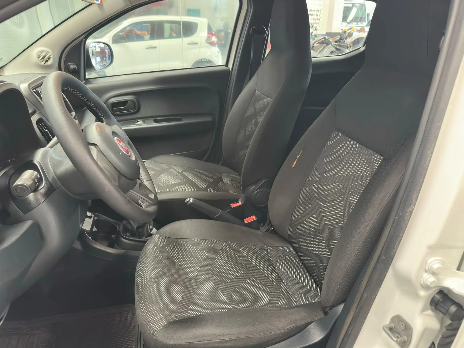 Fiat MOBI LIKE a venda na Anderson Multimarcas