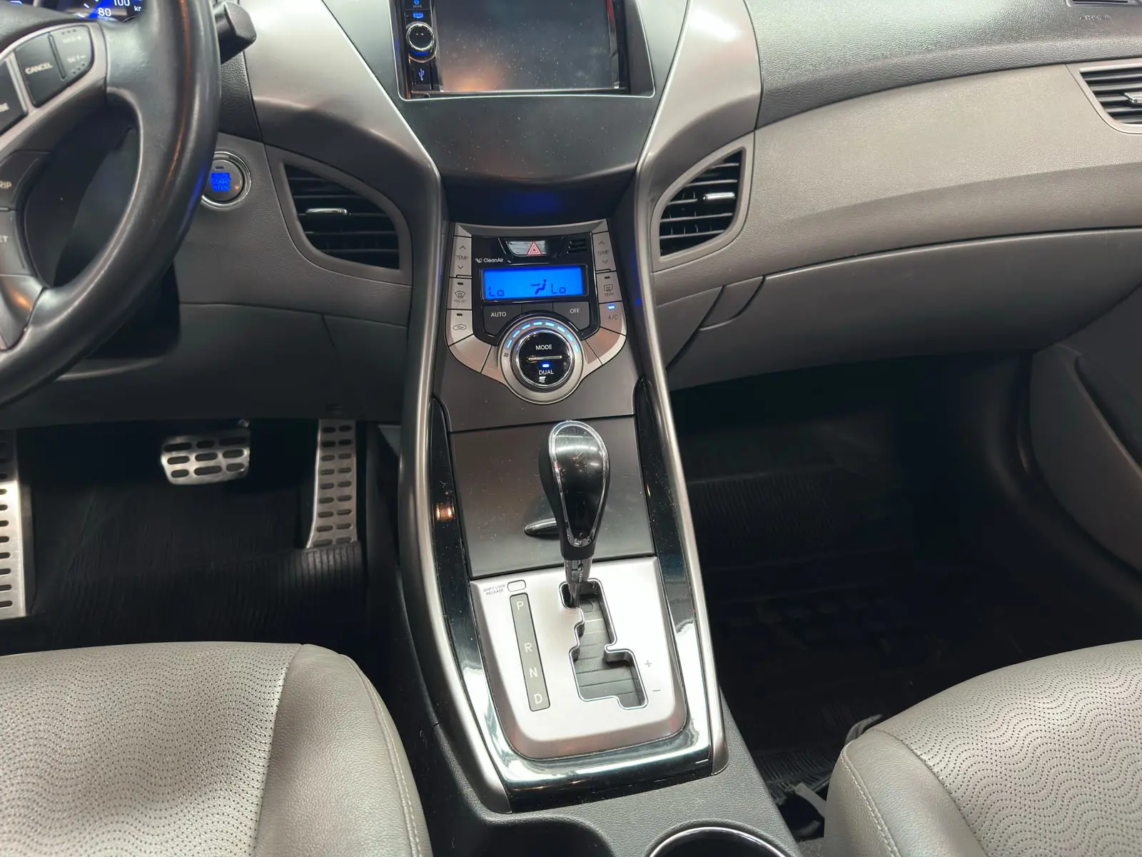Hyundai ELANTRA GLS a venda na Anderson Multimarcas