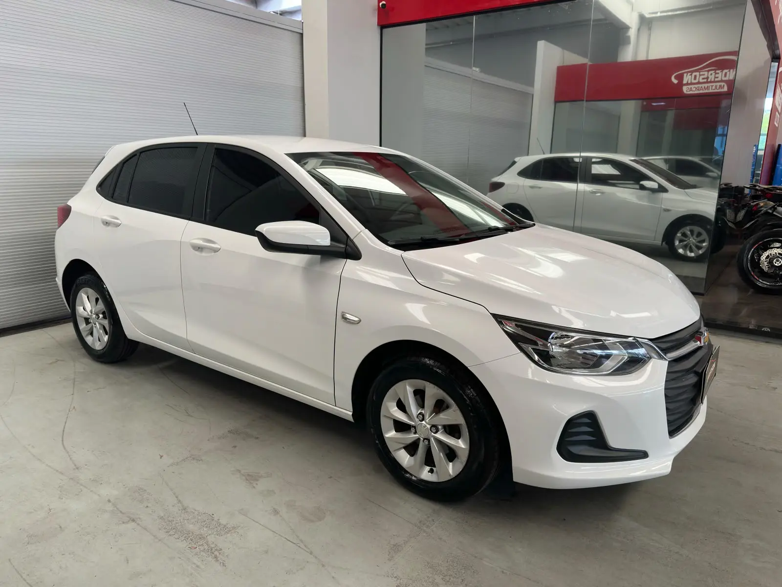 Chevrolet ONIX MT LT2 a venda na Anderson Multimarcas