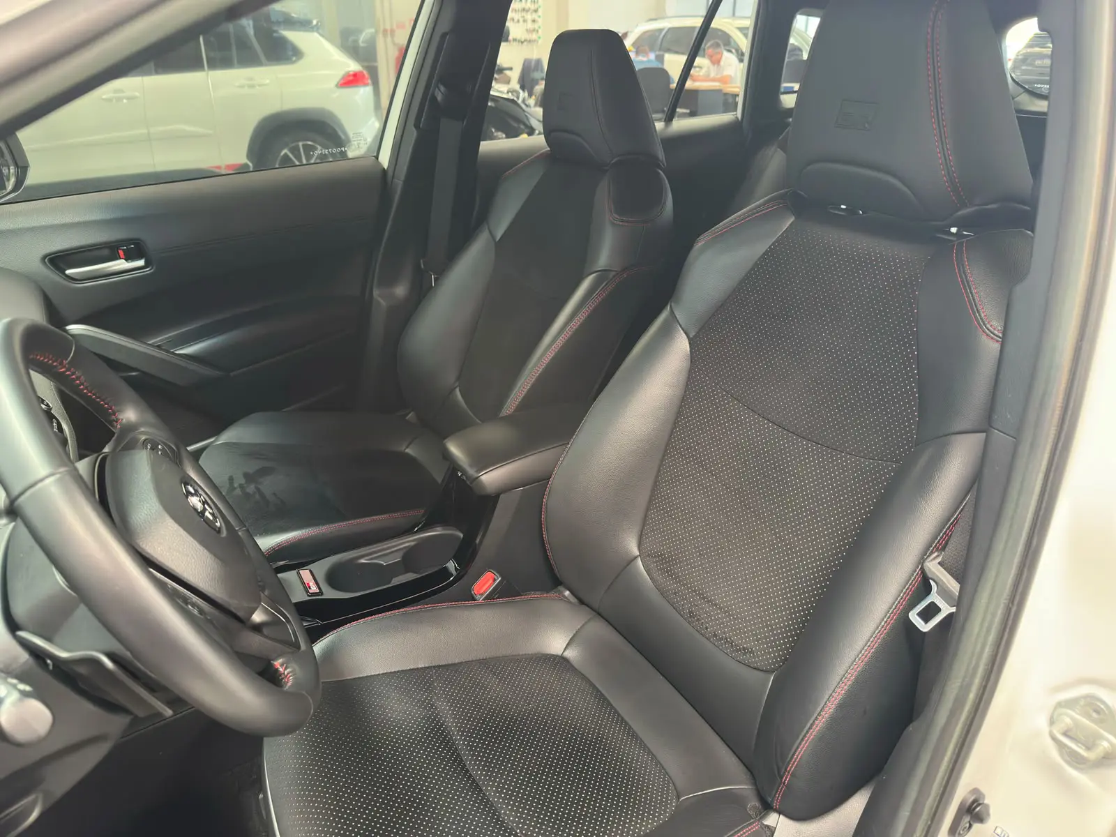 Toyota COROLLA CROOS GRS a venda na Anderson Multimarcas
