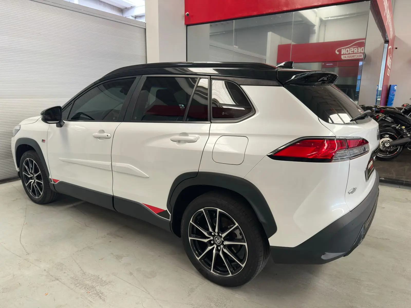 Toyota COROLLA CROOS GRS a venda na Anderson Multimarcas