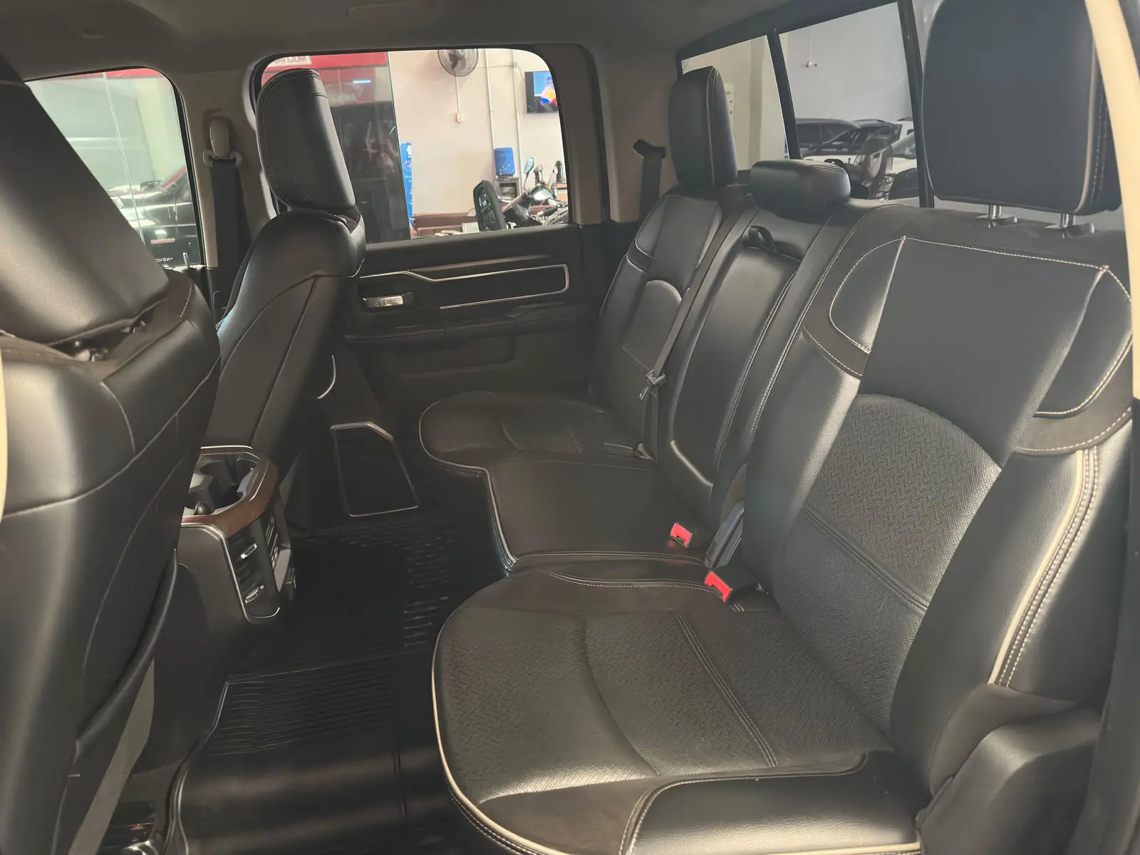 RAM 2500 LARAMIE a venda na Anderson Multimarcas