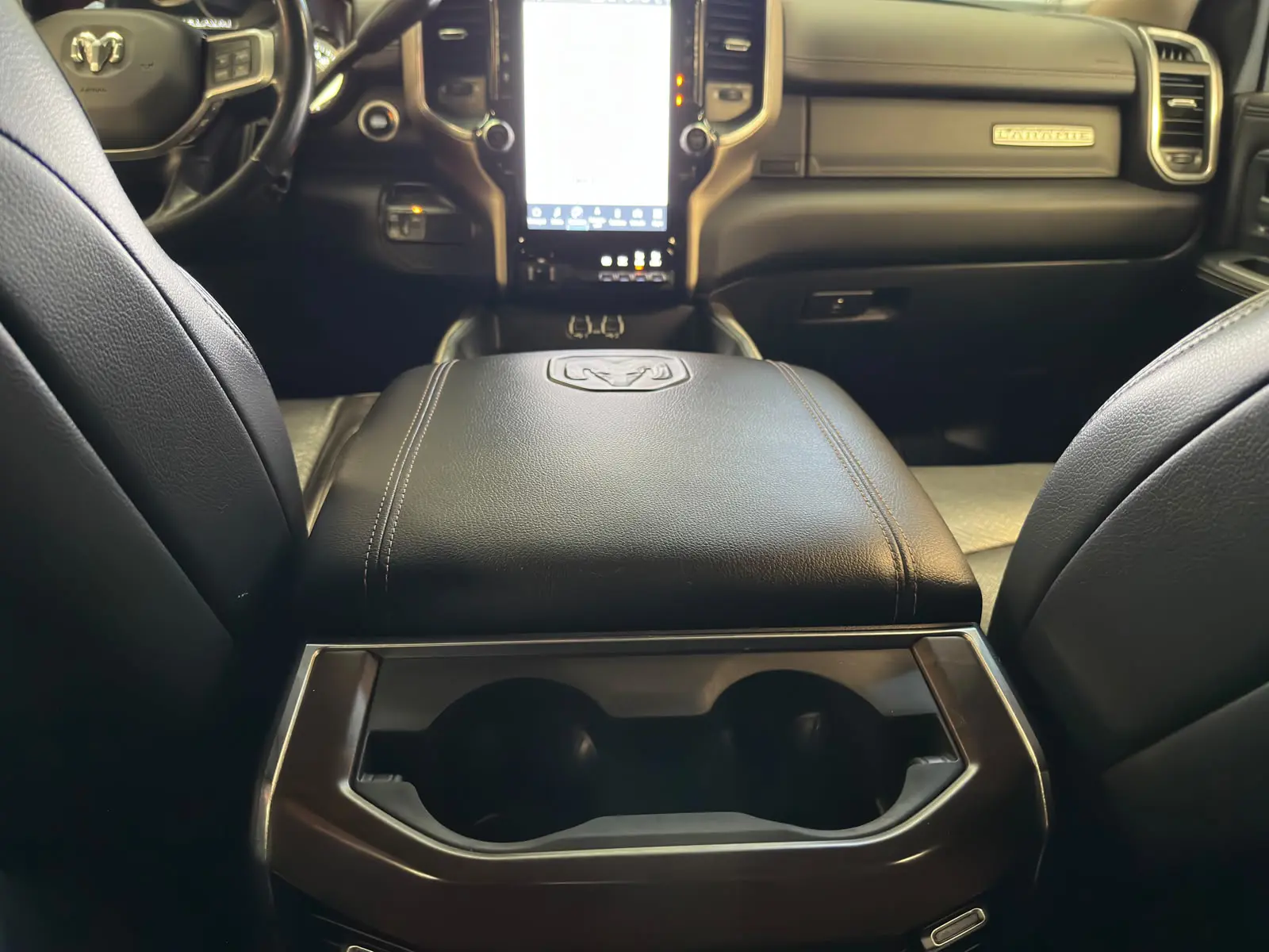 RAM 2500 LARAMIE a venda na Anderson Multimarcas