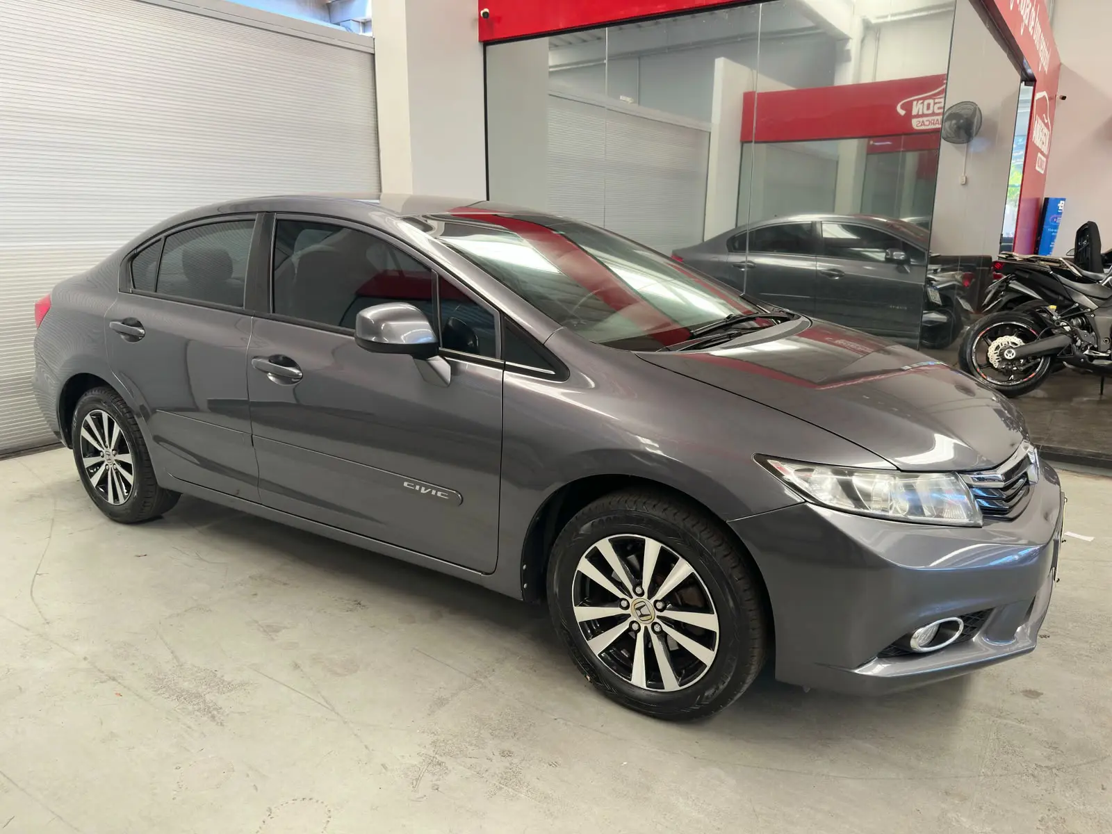Honda CIVIC LXS AT a venda na Anderson Multimarcas
