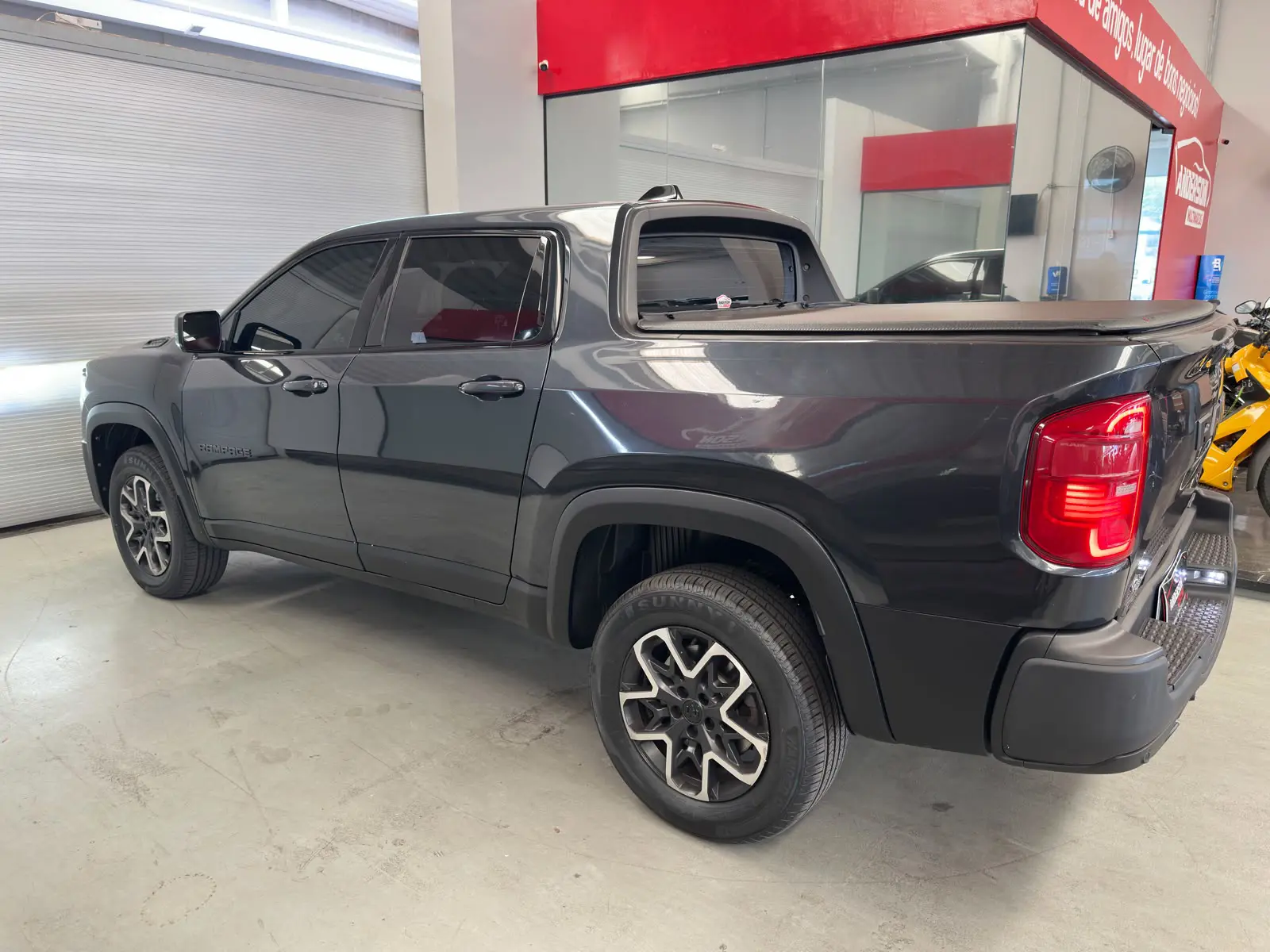 RAM RAMPAGE REBEL AT GAS a venda na Anderson Multimarcas