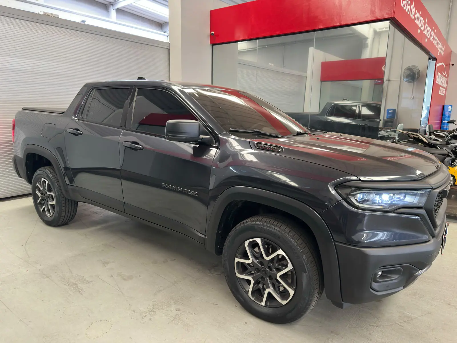 RAM RAMPAGE REBEL AT GAS a venda na Anderson Multimarcas