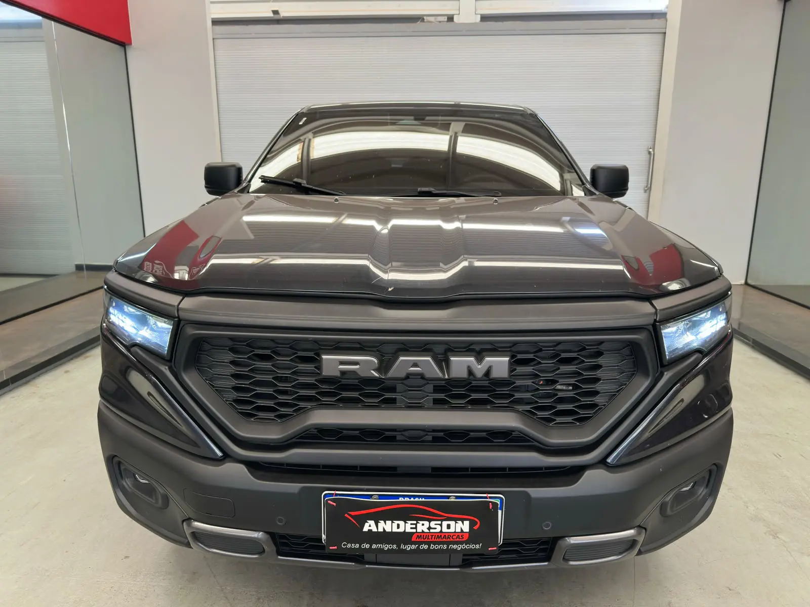 RAM RAMPAGE REBEL AT GAS a venda na Anderson Multimarcas