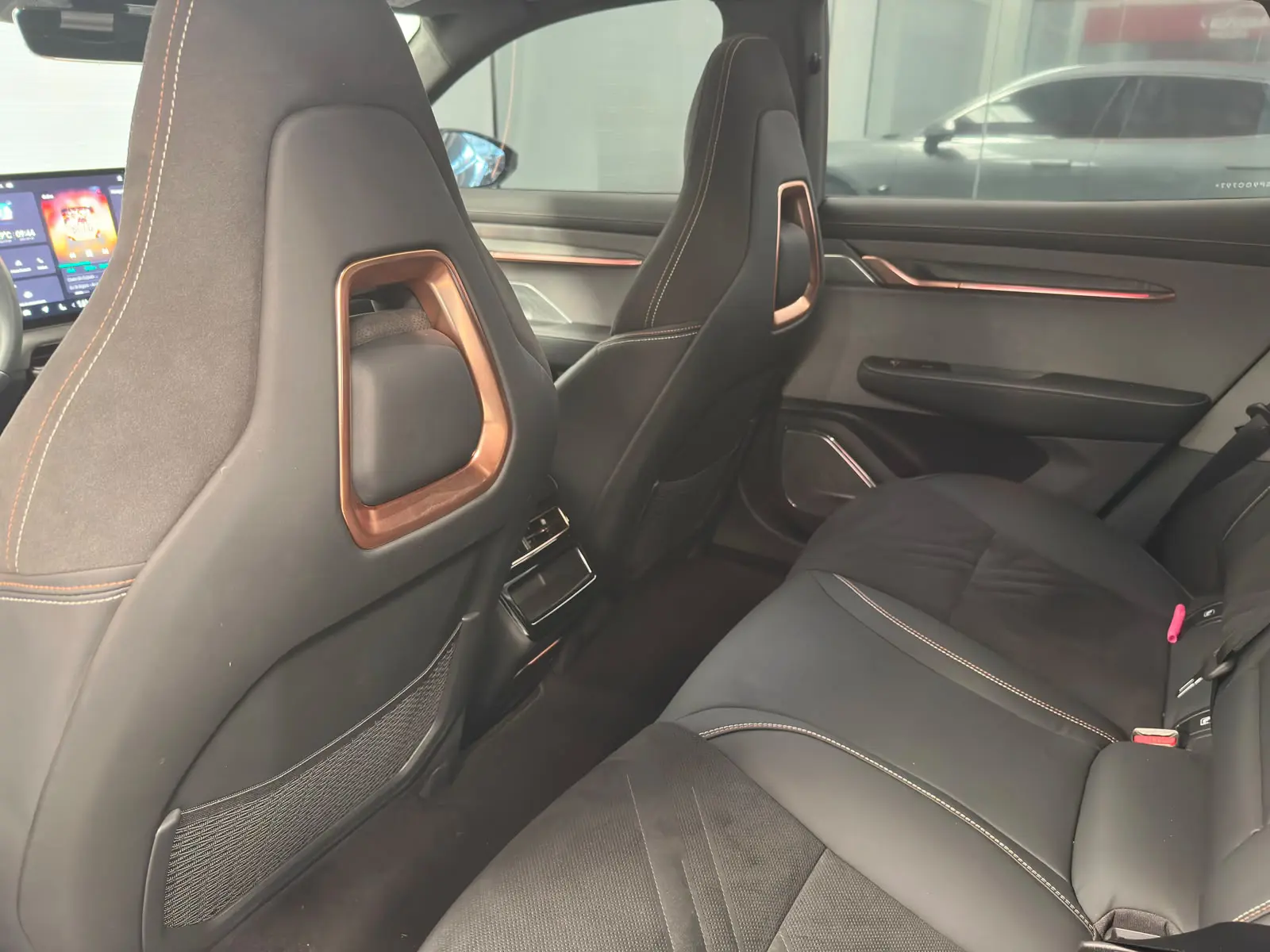 GEELY ZEEKR 001 PREMIUM a venda na Anderson Multimarcas