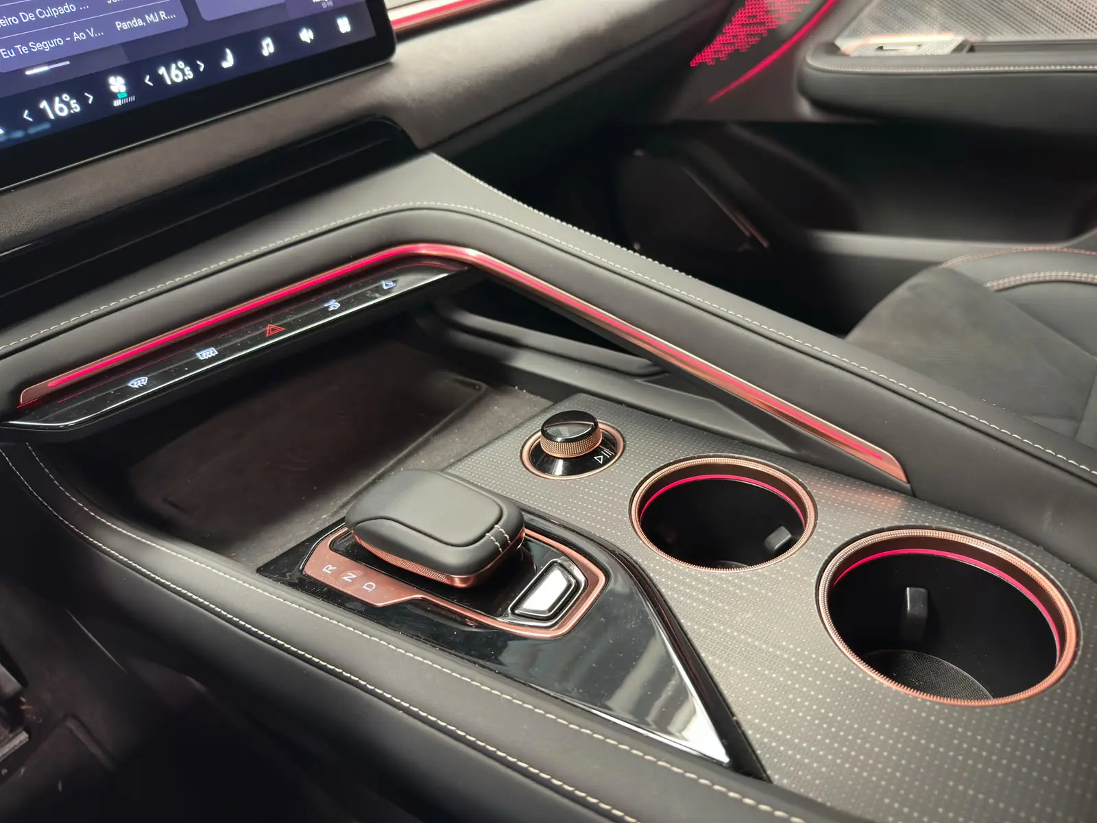 GEELY ZEEKR 001 PREMIUM a venda na Anderson Multimarcas