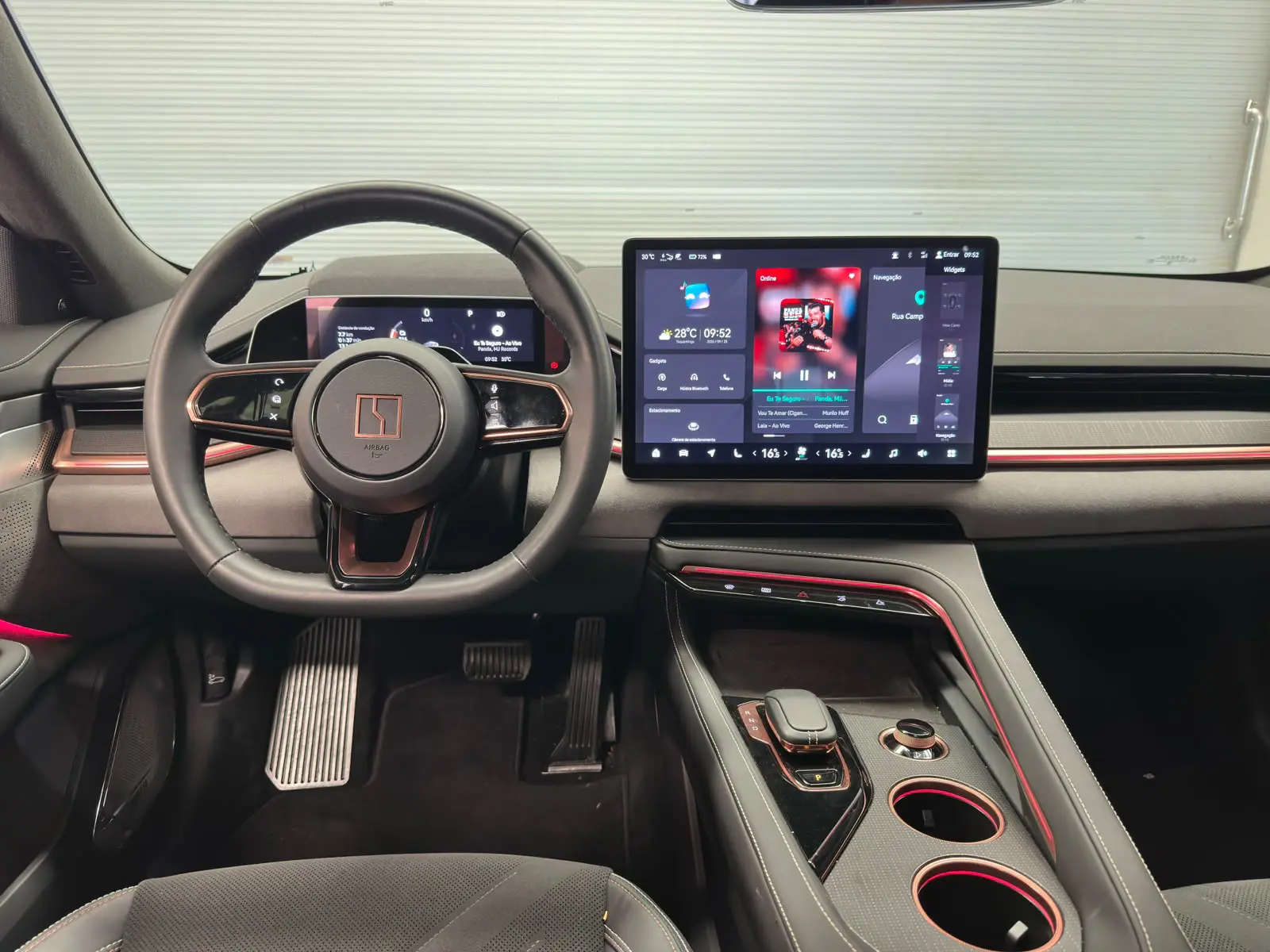 GEELY ZEEKR 001 PREMIUM a venda na Anderson Multimarcas