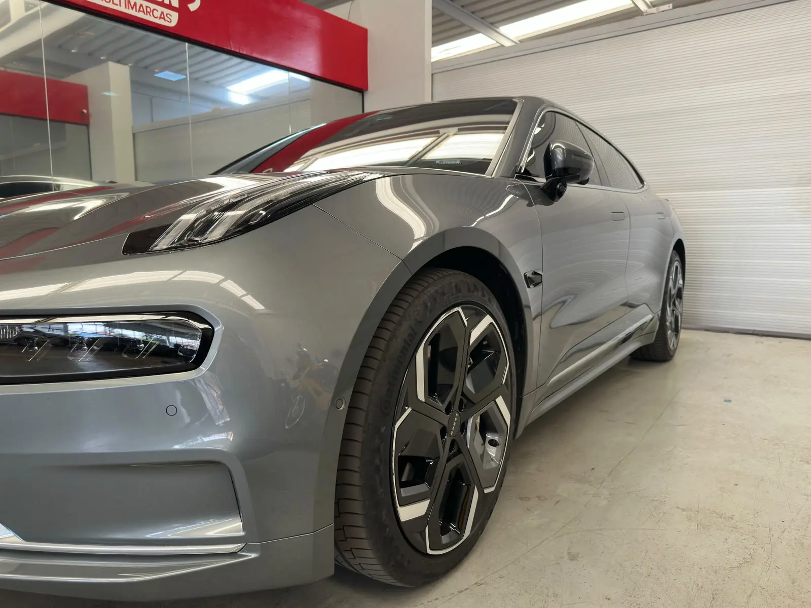 GEELY ZEEKR 001 PREMIUM a venda na Anderson Multimarcas