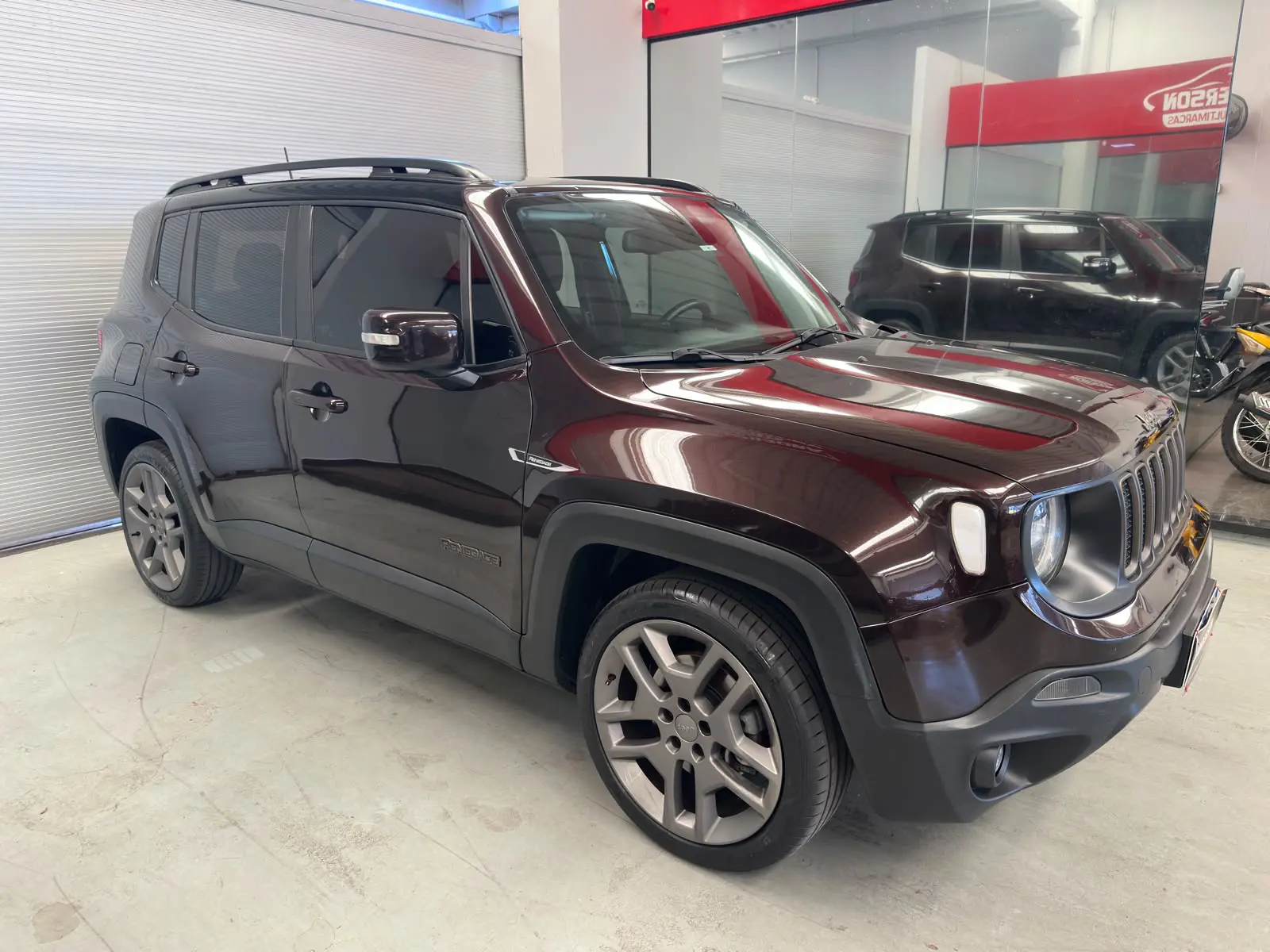 Jeep RENEGADE LIMITED AT a venda na Anderson Multimarcas