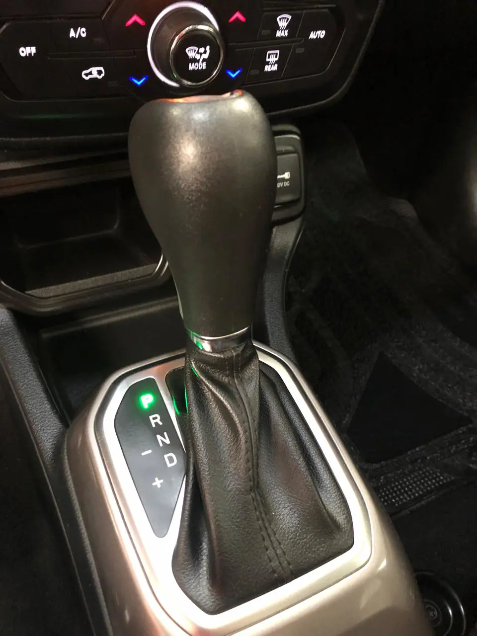 Jeep RENEGADE LIMITED AT a venda na Anderson Multimarcas