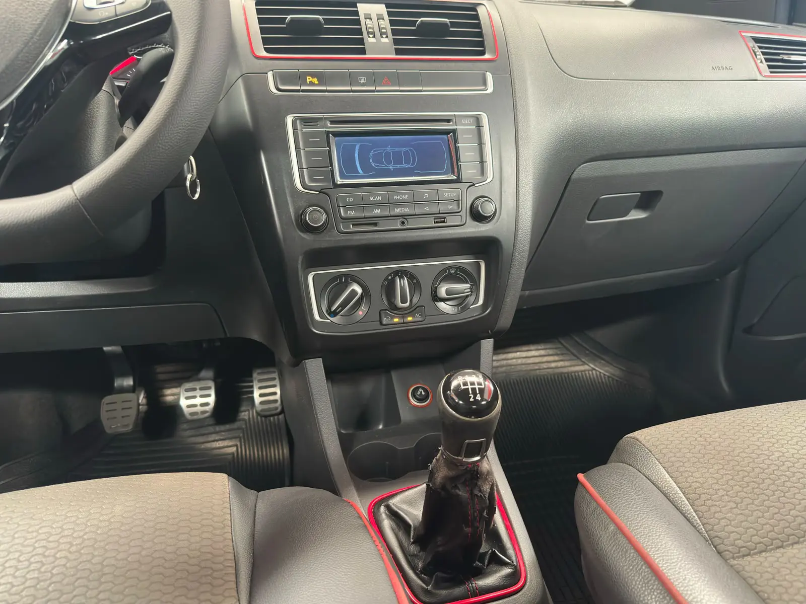 Volkswagen FOX ROCK RIO MB a venda na Anderson Multimarcas