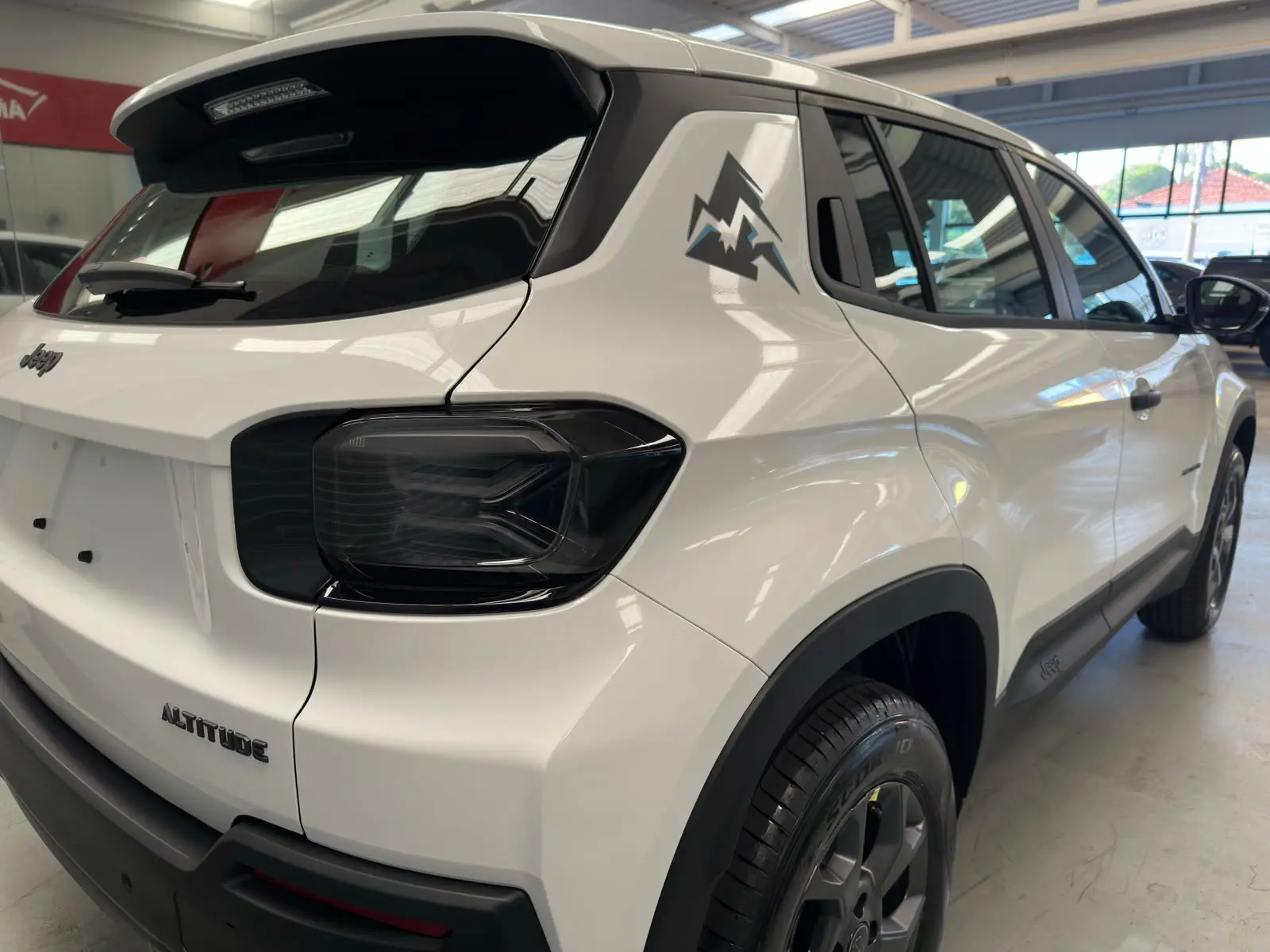 Jeep AVENGER ALTITUDE a venda na Anderson Multimarcas