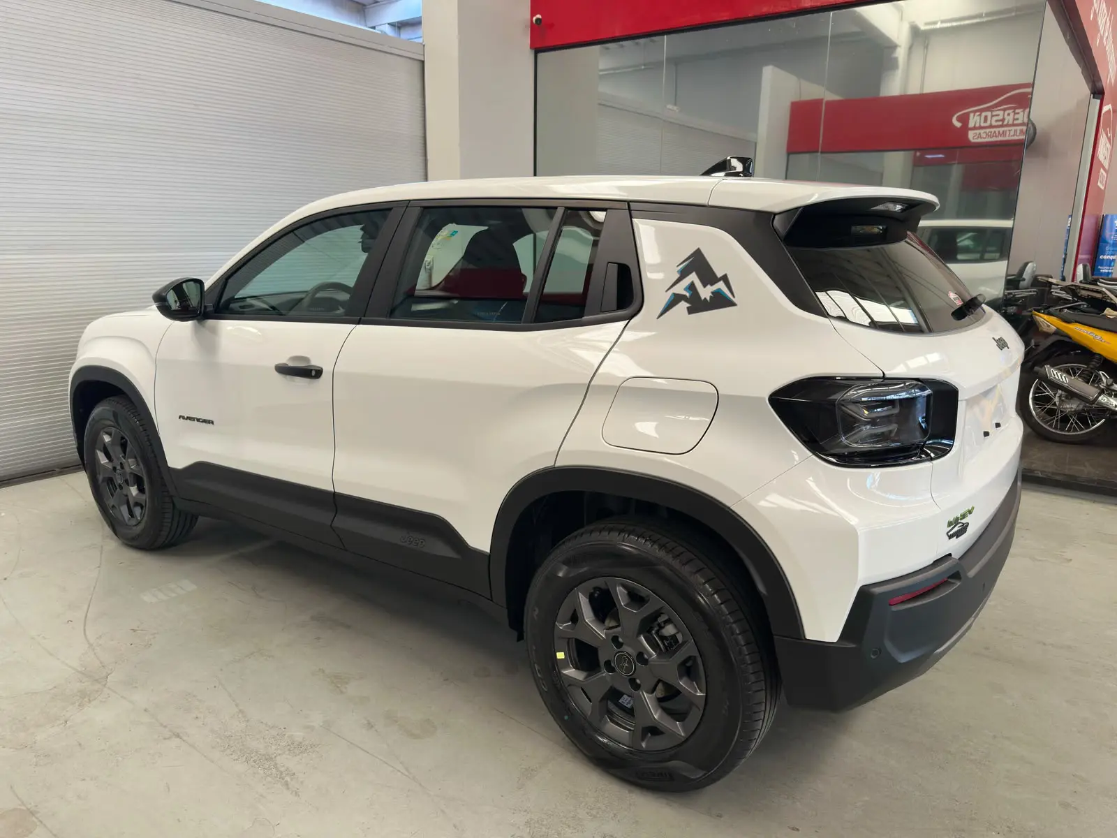 Jeep AVENGER ALTITUDE a venda na Anderson Multimarcas