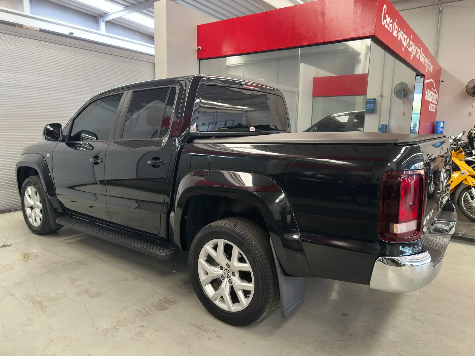 Volkswagen AMAROK V6 HIGH a venda na Anderson Multimarcas
