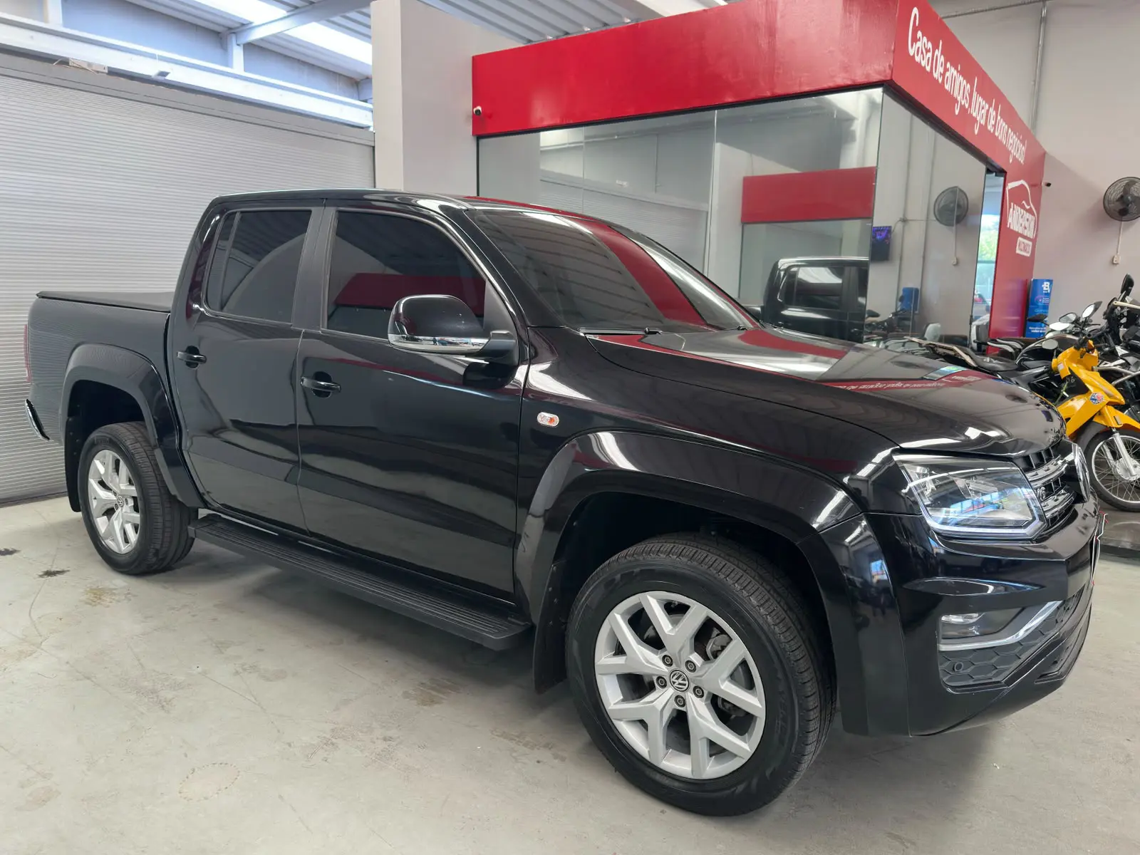 Volkswagen AMAROK V6 HIGH a venda na Anderson Multimarcas