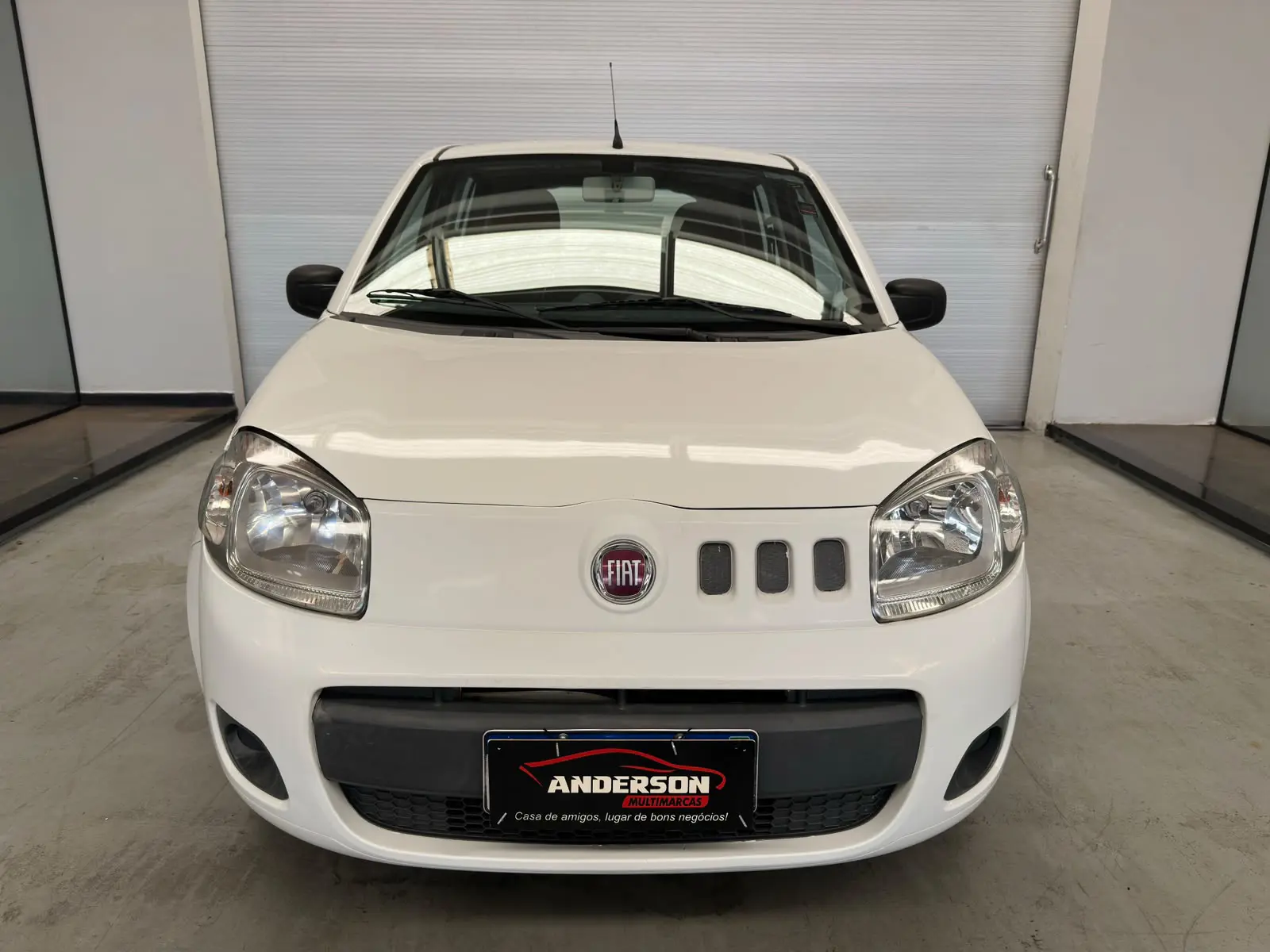 Fiat UNO VIVACE 1.0 a venda na Anderson Multimarcas