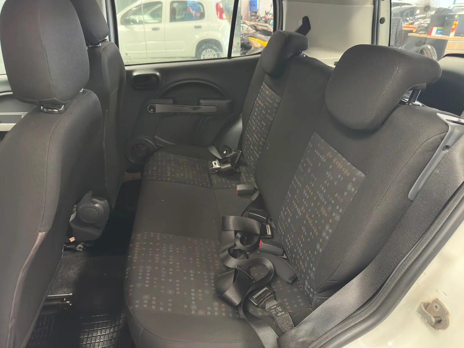 Fiat UNO VIVACE 1.0 a venda na Anderson Multimarcas