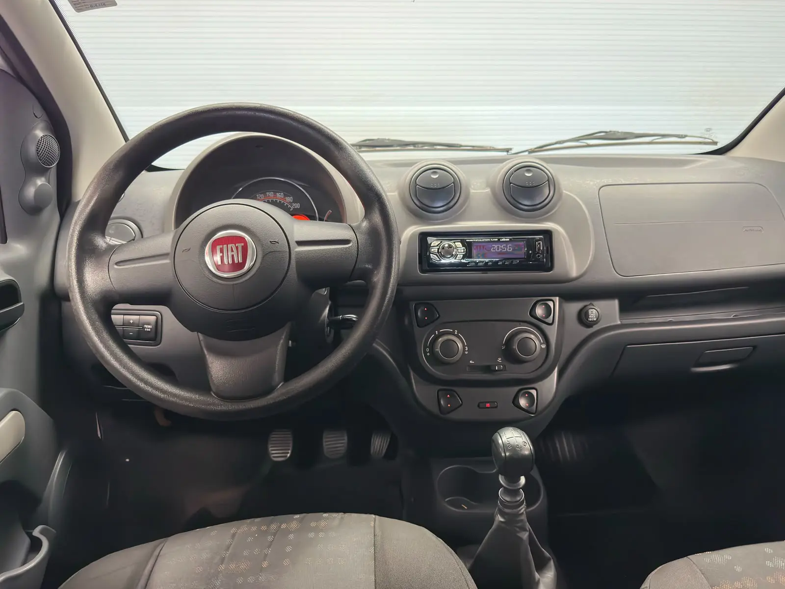 Fiat UNO VIVACE 1.0 a venda na Anderson Multimarcas