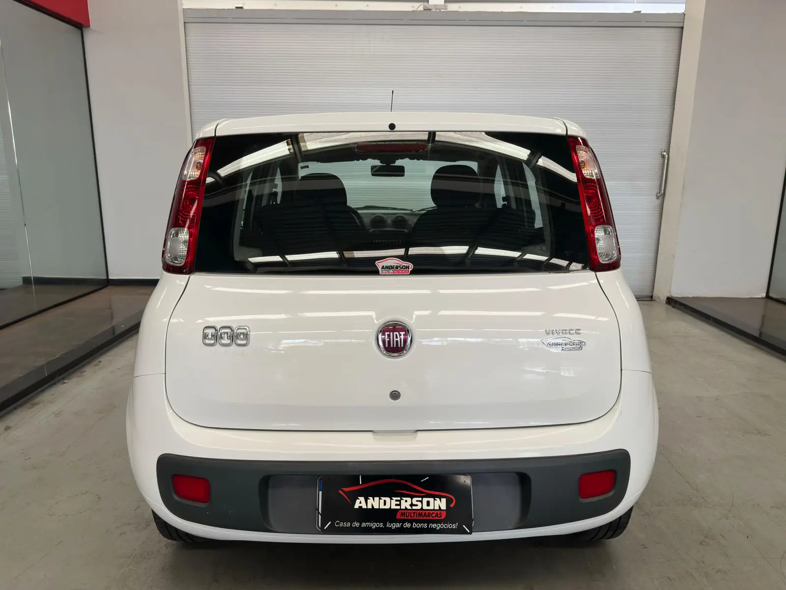Fiat UNO VIVACE 1.0 a venda na Anderson Multimarcas