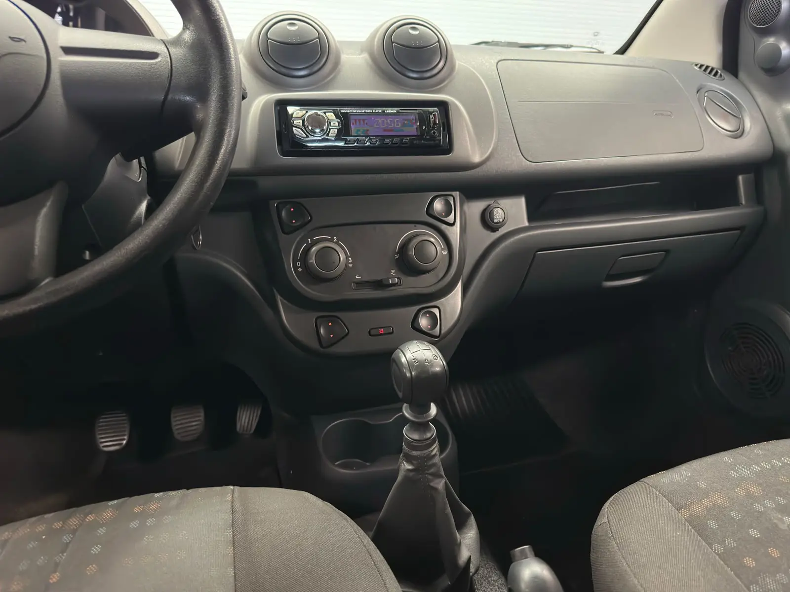 Fiat UNO VIVACE 1.0 a venda na Anderson Multimarcas