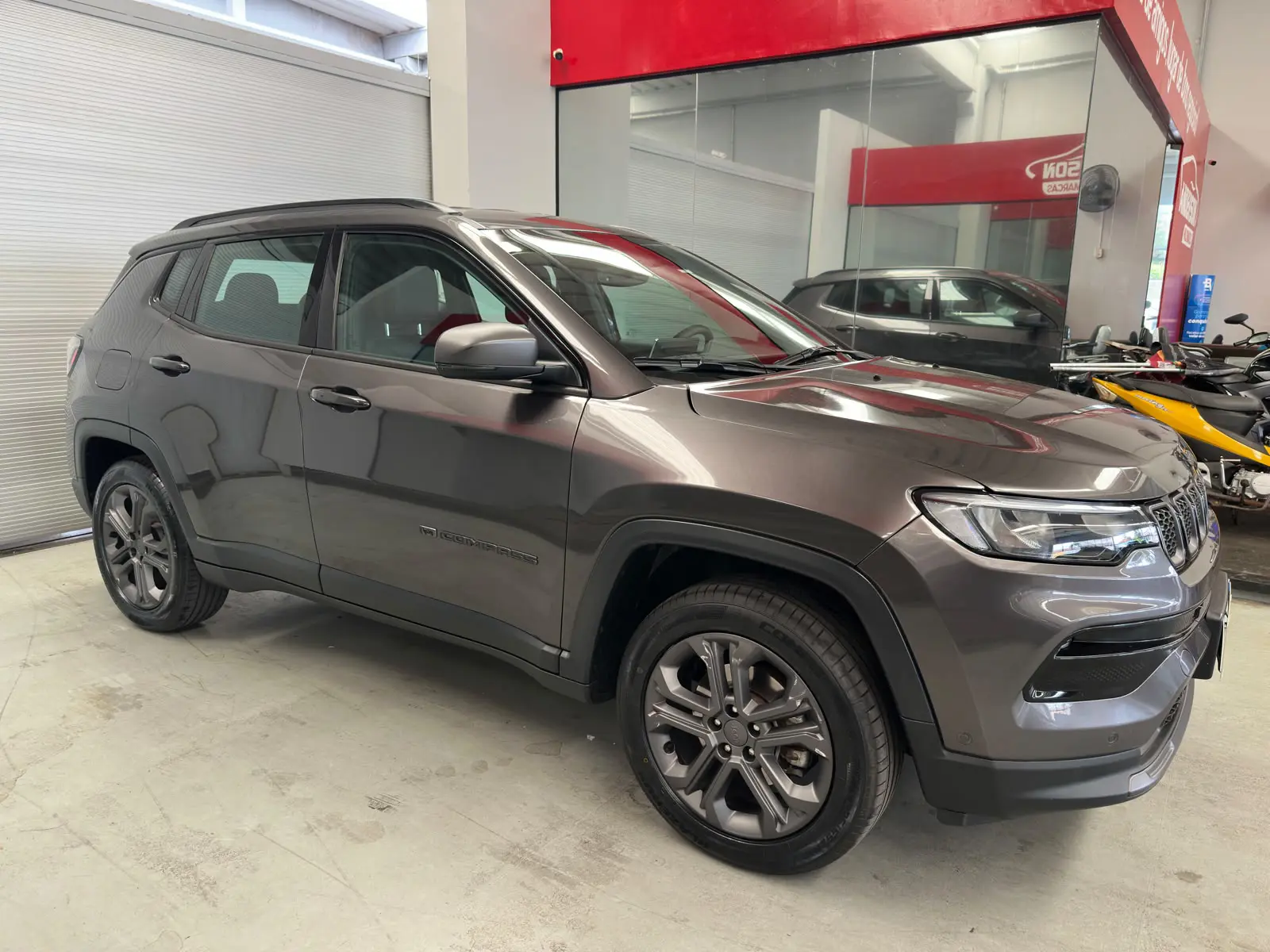 Jeep COMPASS LONG TF a venda na Anderson Multimarcas