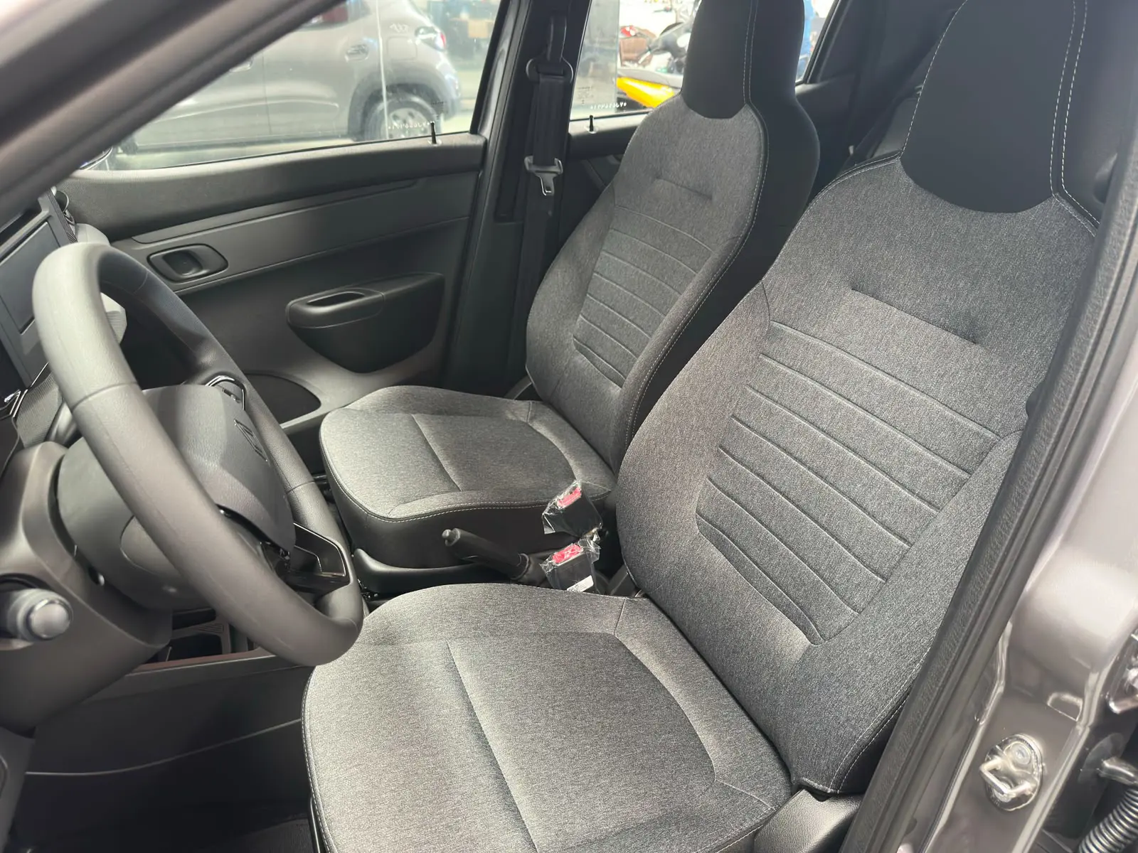 Renault KWID ZEN a venda na Anderson Multimarcas