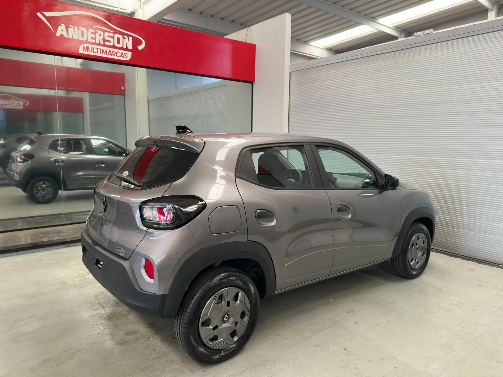 Renault KWID ZEN a venda na Anderson Multimarcas