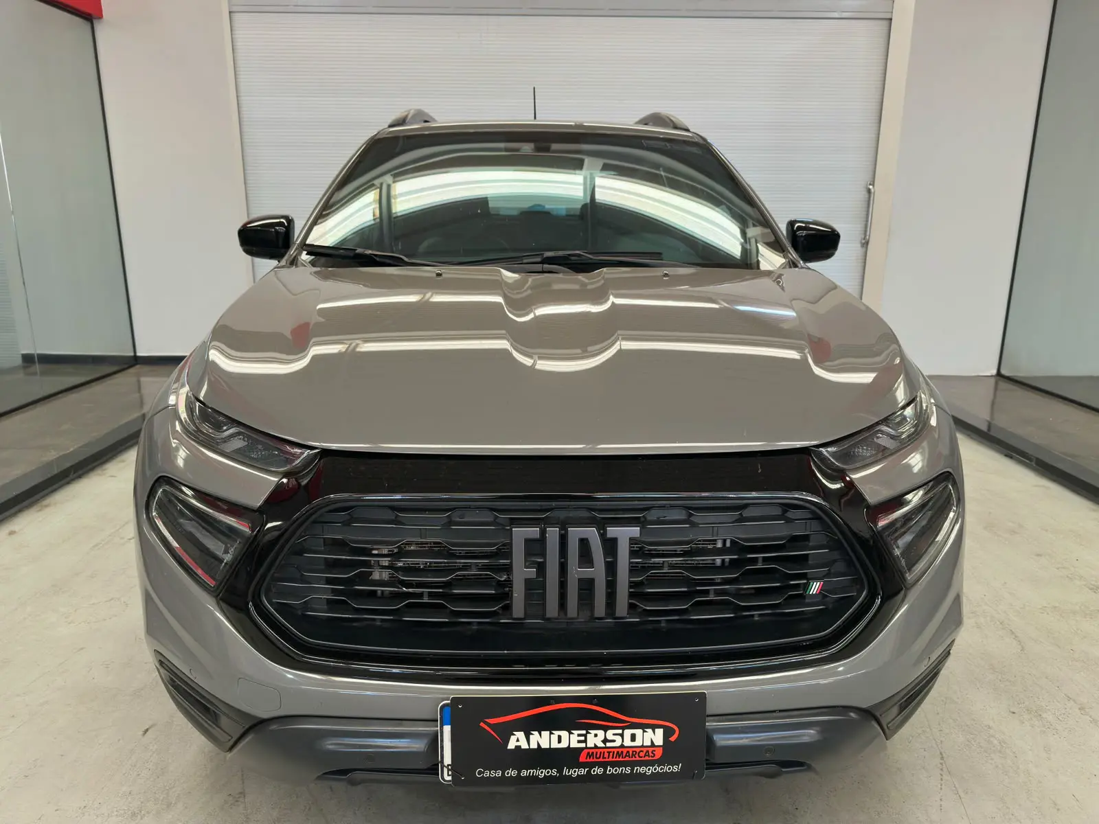 Fiat TORO VOLCANO a venda na Anderson Multimarcas