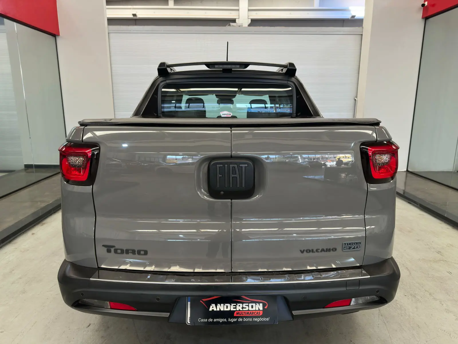 Fiat TORO VOLCANO a venda na Anderson Multimarcas