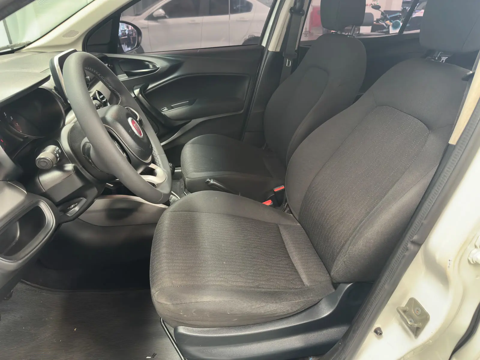 Fiat CRONOS DRIVE 1.3 a venda na Anderson Multimarcas