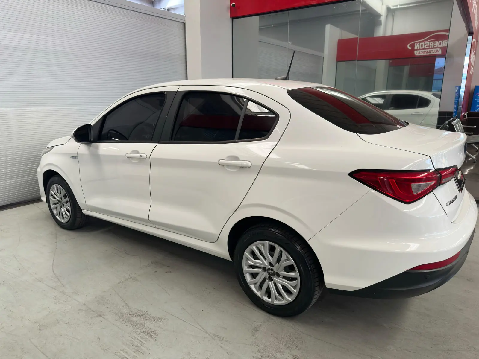 Fiat CRONOS DRIVE 1.3 a venda na Anderson Multimarcas
