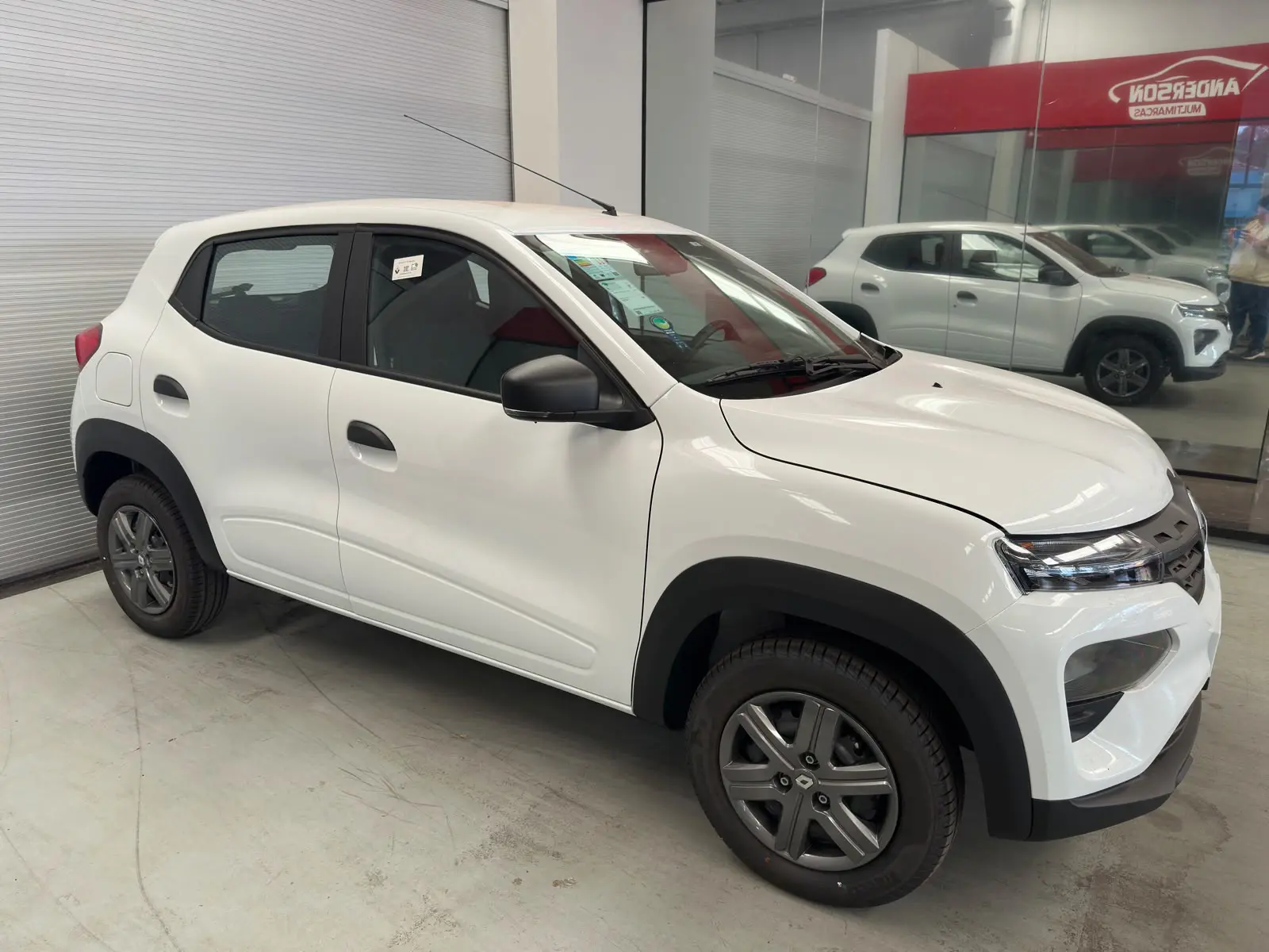 Renault KWID ZEN a venda na Anderson Multimarcas