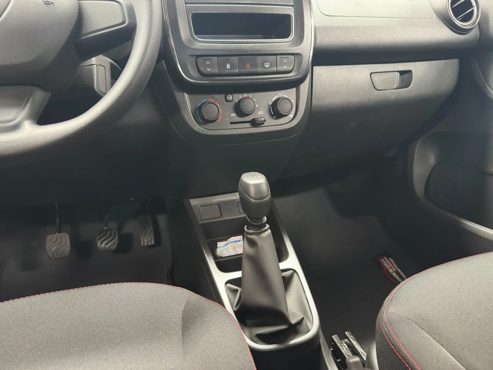 Renault KWID ZEN a venda na Anderson Multimarcas