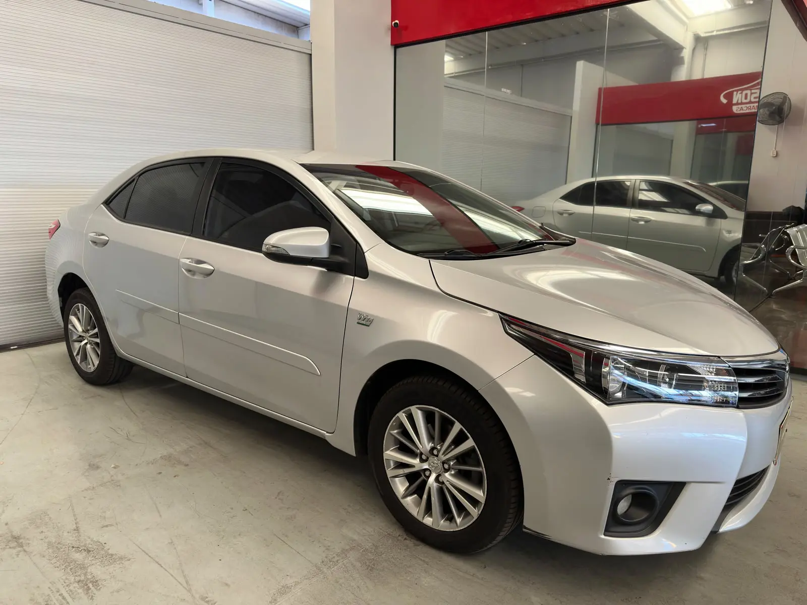 Toyota COROLLA XE a venda na Anderson Multimarcas