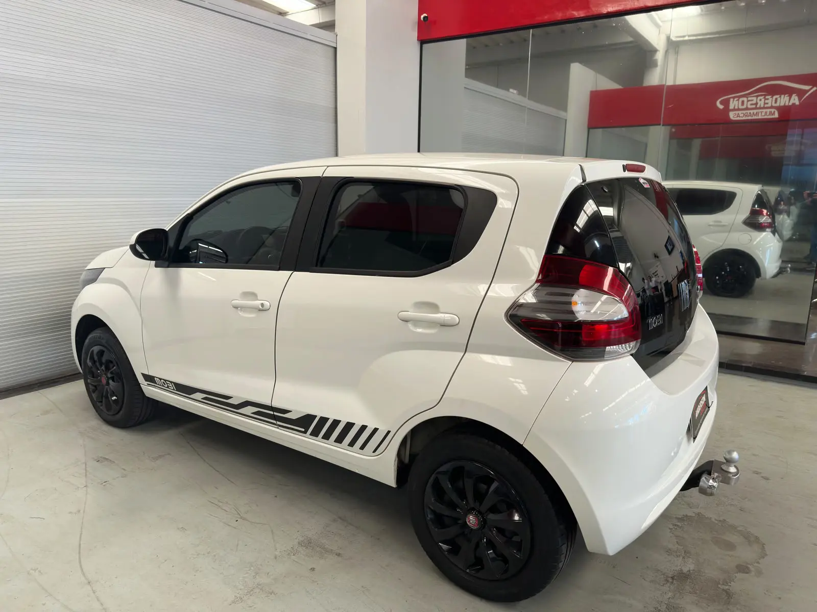 Fiat MOBI LIKE a venda na Anderson Multimarcas