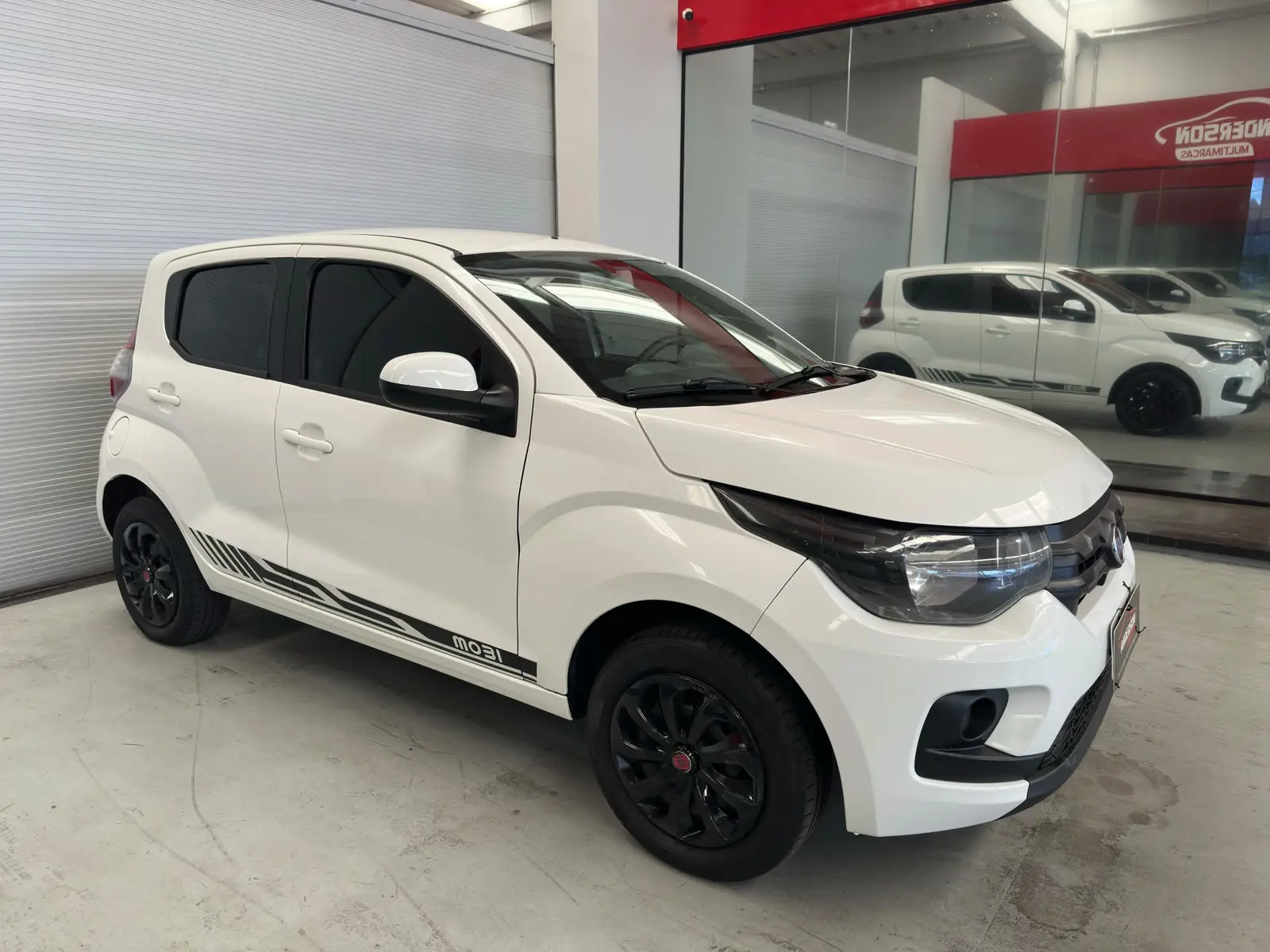 Fiat MOBI LIKE a venda na Anderson Multimarcas