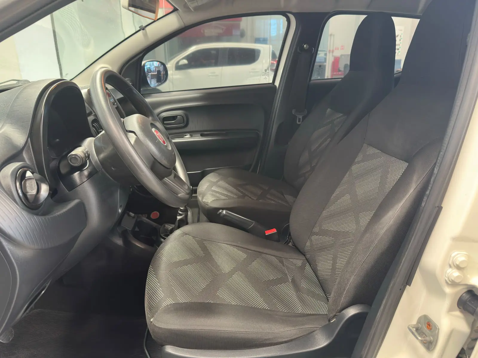 Fiat MOBI LIKE a venda na Anderson Multimarcas