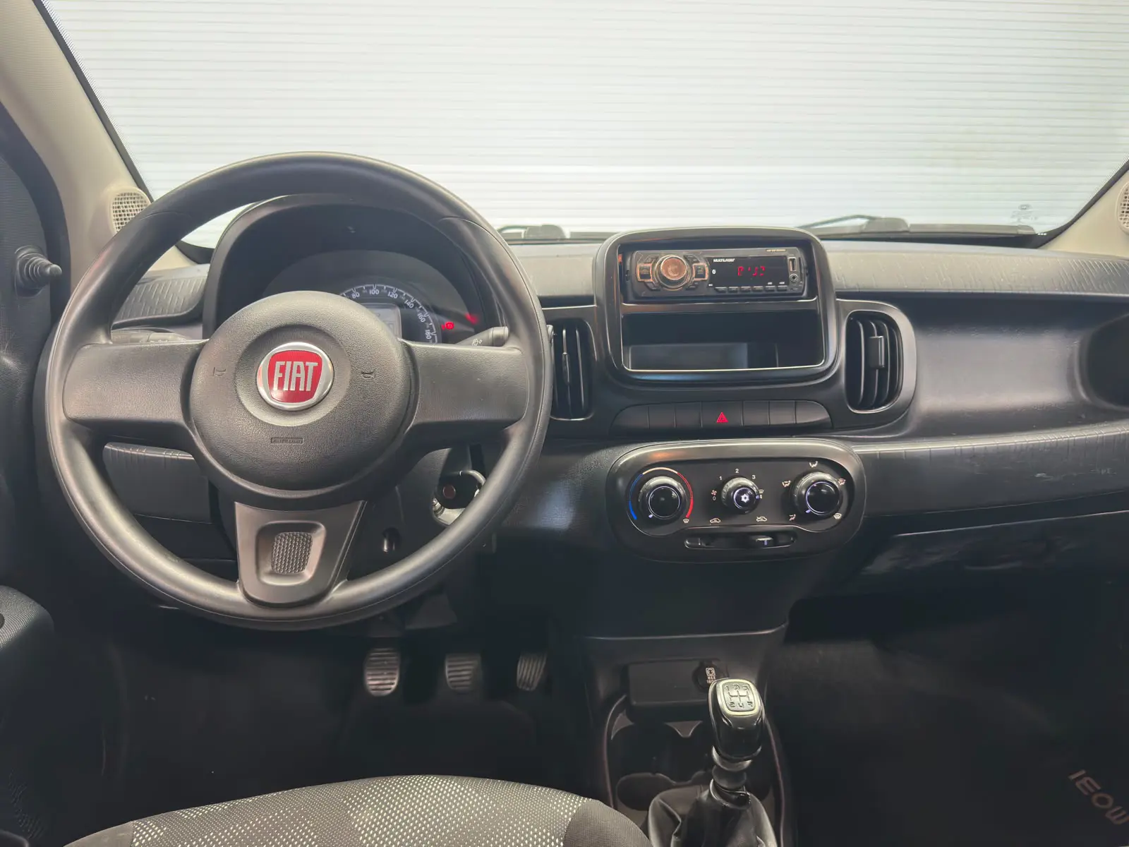 Fiat MOBI LIKE a venda na Anderson Multimarcas