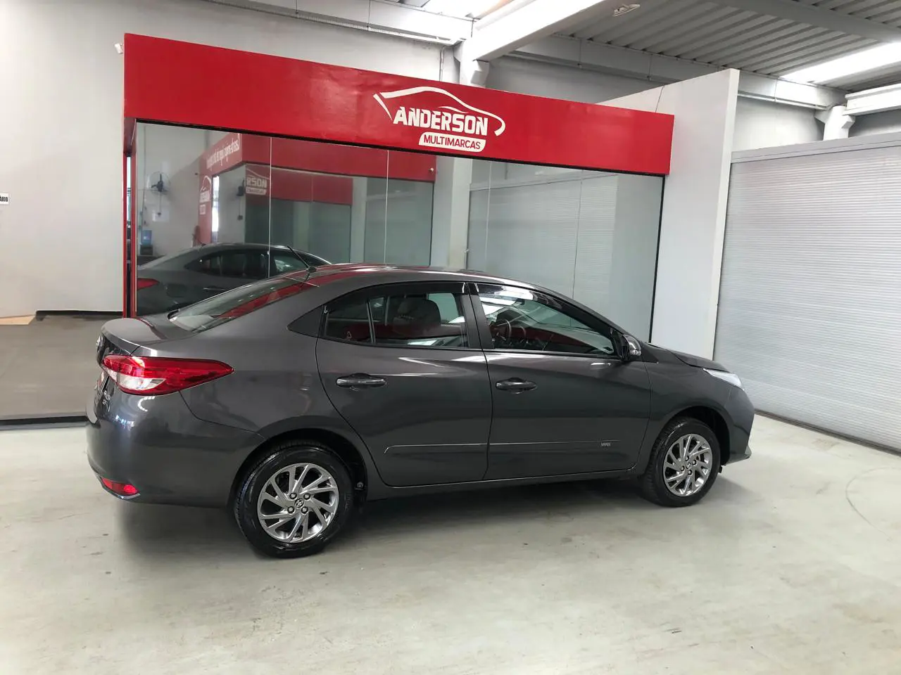 Toyota YARIS SA XS 1.5 a venda na Anderson Multimarcas